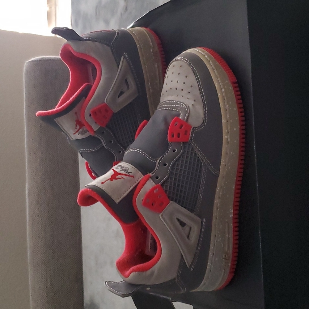 Boys sneakers.